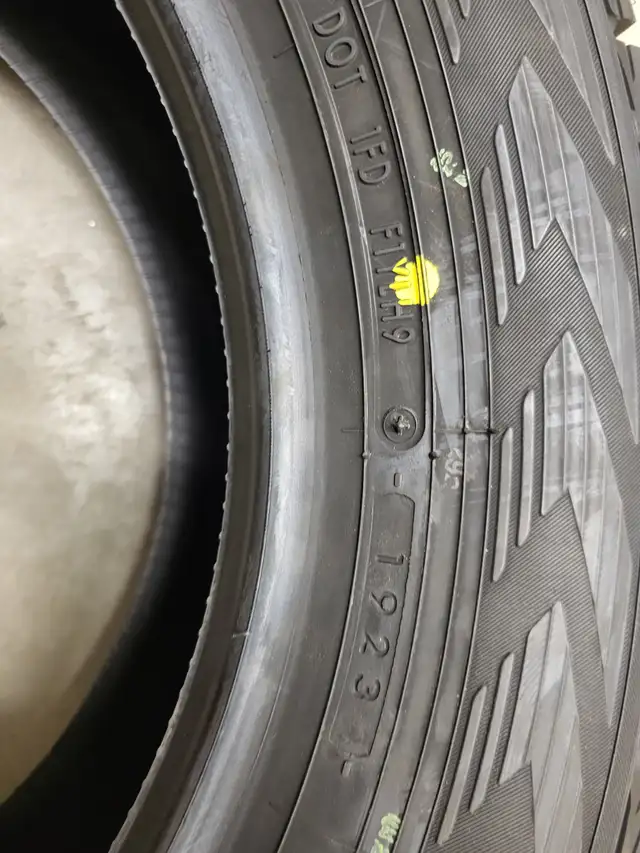 New Winter tires - Yokohama Ice Guard iG53 215/60R16 in Tires & Rims in Ottawa - Image 6