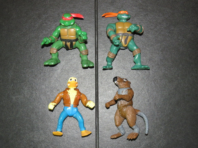 Vintage Teenage Mutant Ninja Turtles Action Figure Lot in Toys & Games in Oshawa / Durham Region