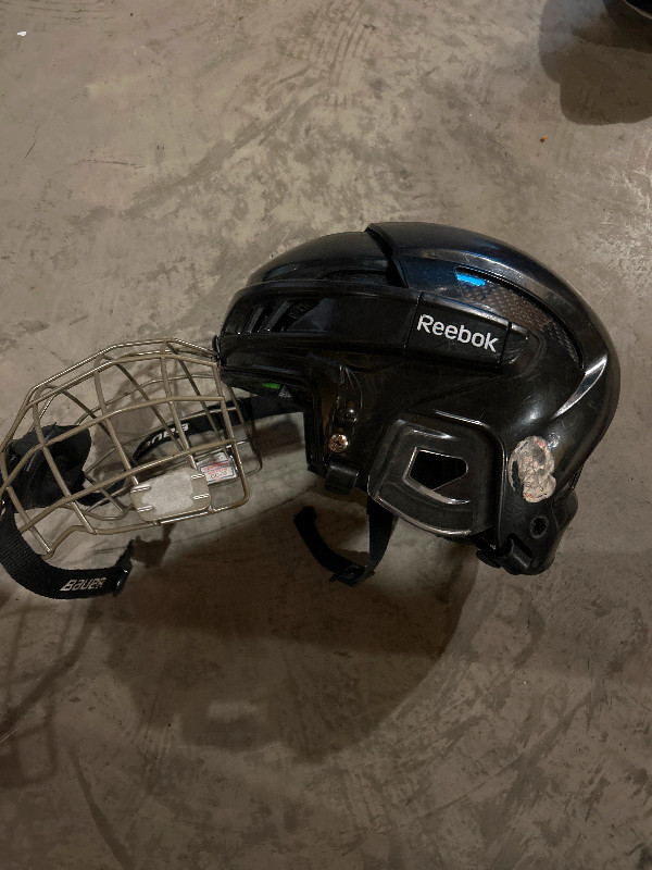 Used XS Reebok 11K Helmet | Hockey | Edmonton | Kijiji