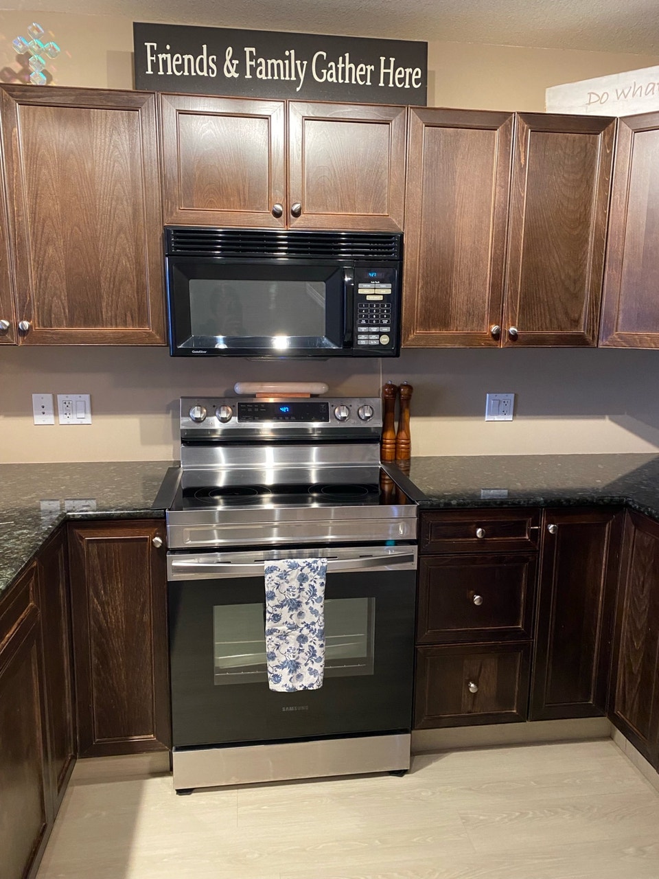 Somerset Lane 3 Bedroom, 2 level Condo 4