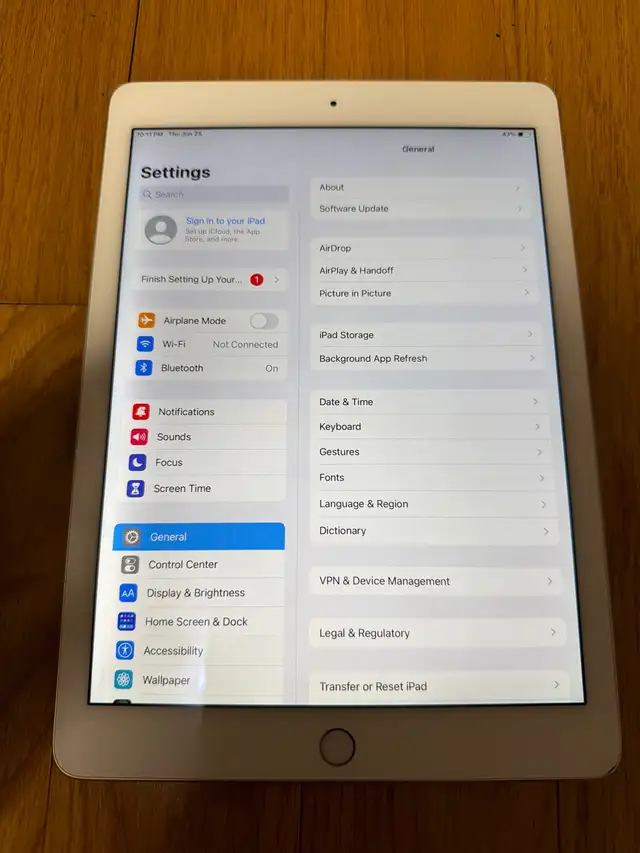 ipad air 2 32g wifi mint in iPads & Tablets in Oakville / Halton Region - Image 2