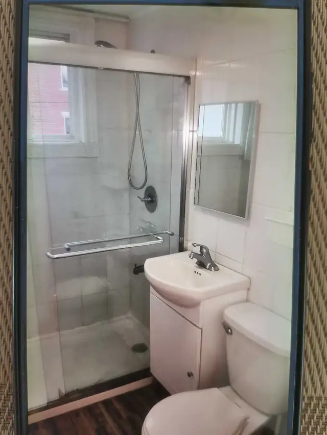 4  1/2 for rent in St- Michel, Montreal  in Long Term Rentals in City of Montréal - Image 11
