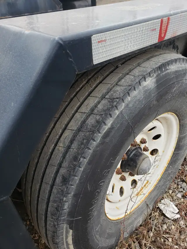 20ft tilt and load trailer in Cargo & Utility Trailers in City of Toronto - Image 7