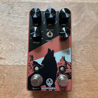 Walrus Monument V2 Tremolo Pedal, View more