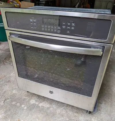Wall Oven and Microwave, Perfect for cottage or camper