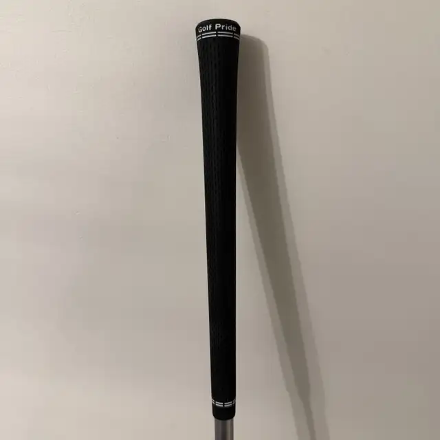 TItleist H2 818 3 Hybrid Regular RH in Golf in Guelph - Image 6