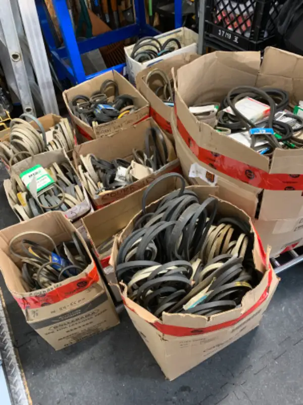 V-Belts and more for Lawnmowers , Snowblowers  Tractors Chainsaw in Lawnmowers & Leaf Blowers in Gatineau - Image 3
