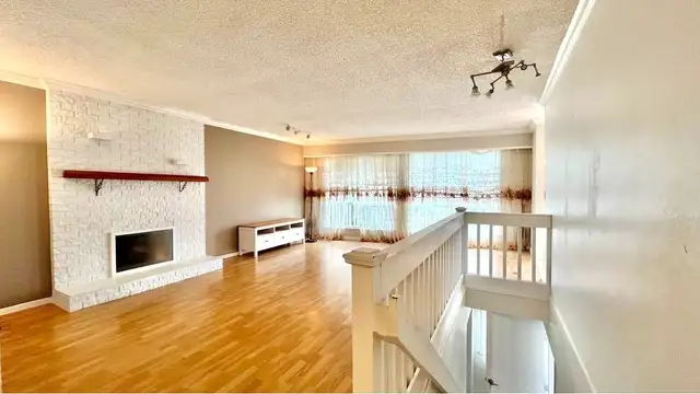 6-Bed 2.5 bath home with 2 bdr attached unit - South Surrey in Long Term Rentals in Delta/Surrey/Langley - Image 3