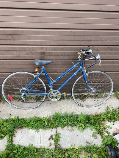 Vintage Ladies road bike, View more