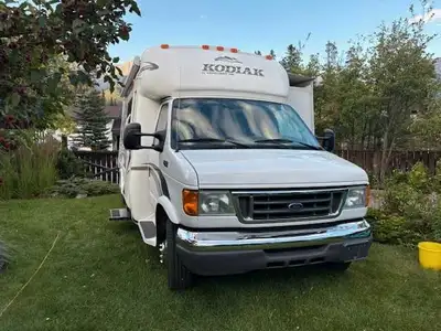 A little gem - Gently used, 2nd owners. Perfect for empty nesters Easy to drive - with all the comfo...