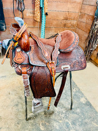 17” Horse leather saddle inclusive all