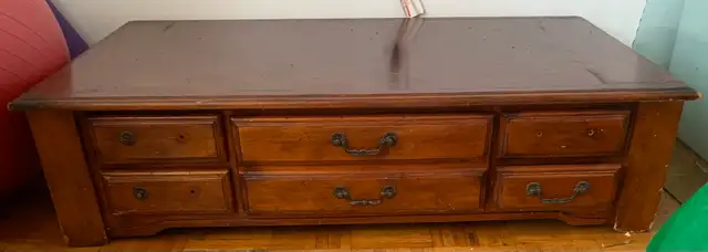 wooden coffee table in Coffee Tables in City of Toronto - Image 2