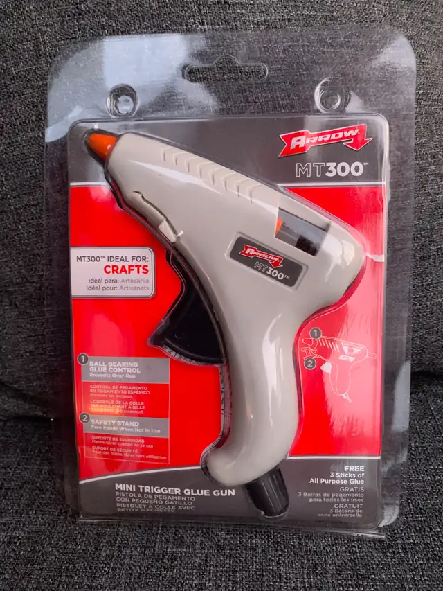 Mini Trigger Glue Gun in Hobbies & Crafts in Brockville - Image 3