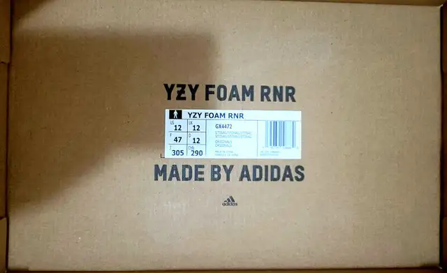Yeezy Foam Runner RNNR Stone Sage US12 (BRAND NEW) Won CONFIRMED in Men's Shoes in Markham / York Region - Image 3