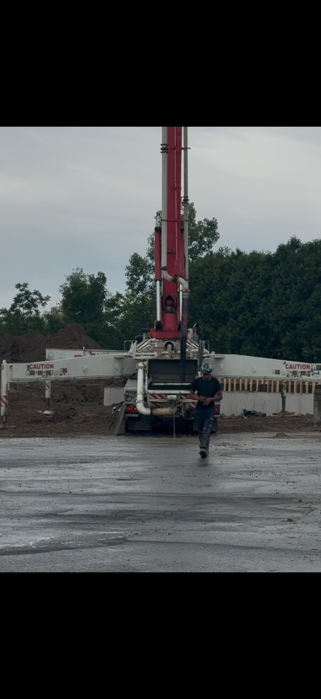 42M boom pump, readymix concrete, stone slinger 3/4 clear stone