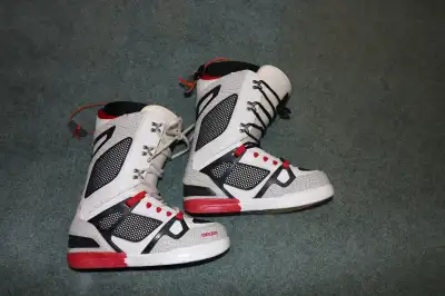 Mens 32 Snowboard Boots, View more