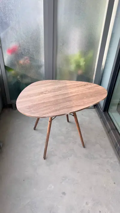 Mid-Century Modern Dining / Accent Table - Oval Wood-Look Top, View more
