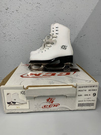 CCM Figure Skates - Girls' Size 9 - White