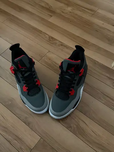 Air Jordan 4 Retro, View more