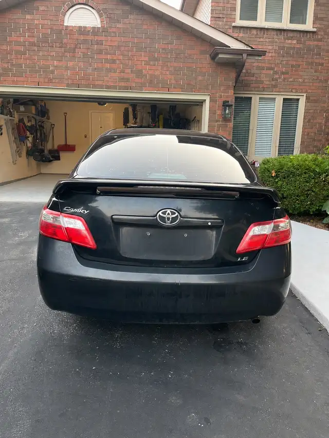 2009 Toyota Camry LE (Black)