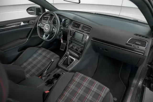 Golf GTI in Cars & Trucks in Drummondville - Image 4