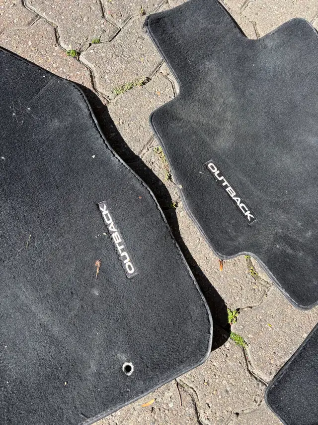 Tapis Subaru Outback ( 2015-2019 ) avant -arrière in Other Parts & Accessories in Longueuil / South Shore - Image 3