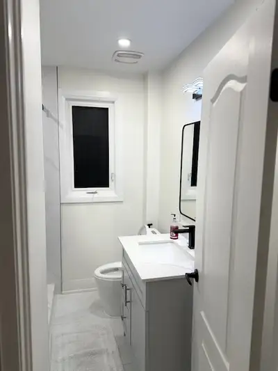 Bright, warm and cozy furnished room, on the main floor in a quite and clean house, near TTC, subway...
