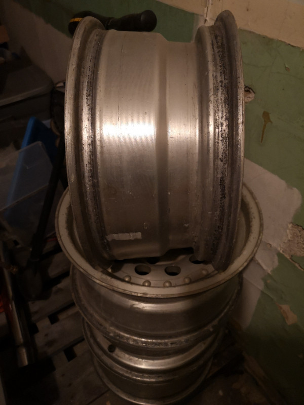 Aluminum wheels  15"   5x5.5 in Tires & Rims in Swift Current - Image 3