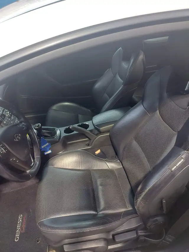Hyundai Genesis 2.0 LT 201162863215672451124