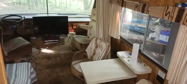 Motorhome, 34' Corsair, 454 GM in RVs & Motorhomes in Muskoka - Image 11