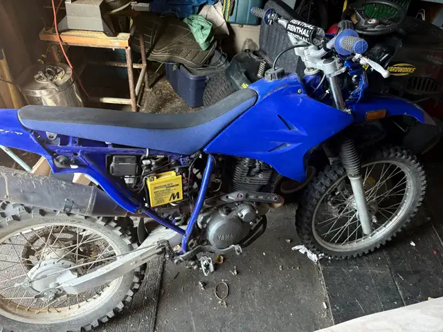  Dirtbike riders