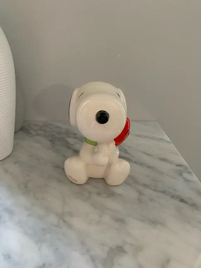 Snoopy Coin Bank in Arts & Collectibles in Markham / York Region - Image 6