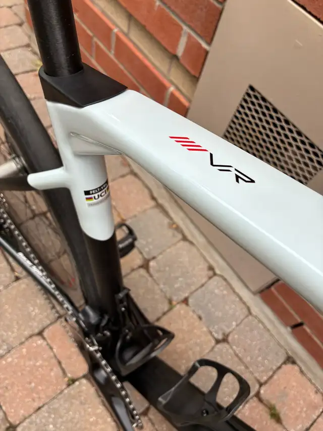 Felt VR Pro Ultegra Di2 Road Bike 2026, size 56 in Road in Ottawa - Image 3