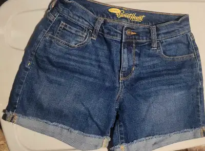 Size 0 old navy jean shorts $8