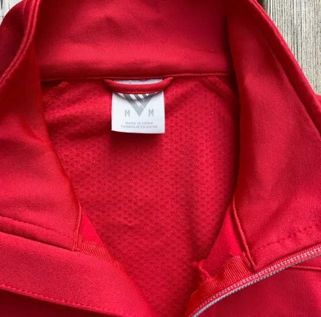 Ladies Levelwear Raptors Red Polyester Jacket Size Medium in Women's - Tops & Outerwear in Barrie - Image 3