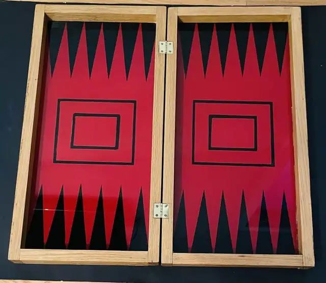 19" Foldable Backgammon Board – Solid Wood & Glass Top in Toys & Games in City of Toronto - Image 2