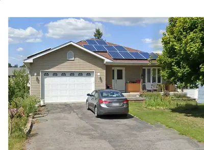 3 Bedroom Walkout Lower Level On The Trent Canal For Rent!