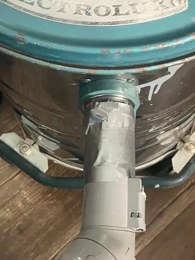 This Vacuum did not come to me with a wand, so it now has a new Meile Wand, Floor Foot, and 3 Attach...