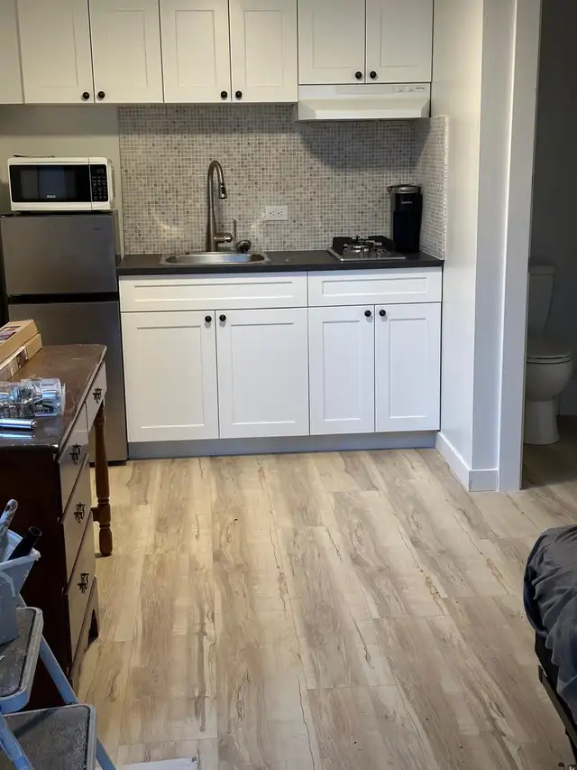 Furnished Studio Available in Kitsilano