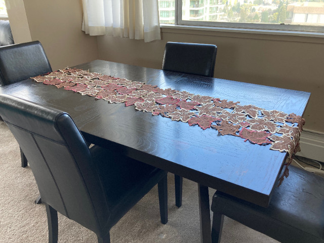 Wooden Dining Table with 4 leather chairs - $400 in Dining Tables & Sets in Burnaby/New Westminster