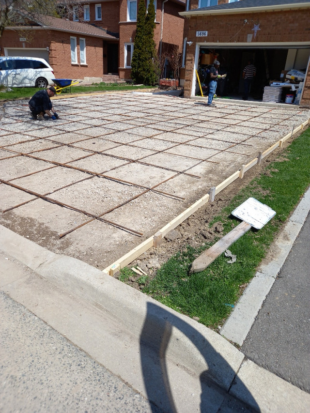 Top Quality Stamped & Broom Finish Driveways, Walkways, Pads in Brick, Masonry & Concrete in Mississauga / Peel Region - Image 3