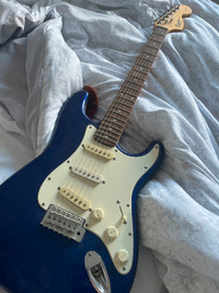 Fender Squier Stratocaster Guitar w/amp