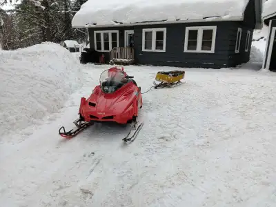Yamaha vmax 600 twin run amazing stars first or second pull every time. I've owned it for 3 years se...