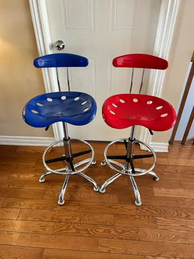 Lot 2 tabourets hauteur ajustable Flash Furniture tractor bar s, View more