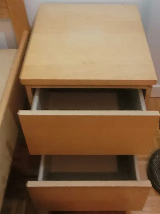 set de chambre lit simple, table chevet, matelas Sealy Posturepe in Other in Granby - Image 3
