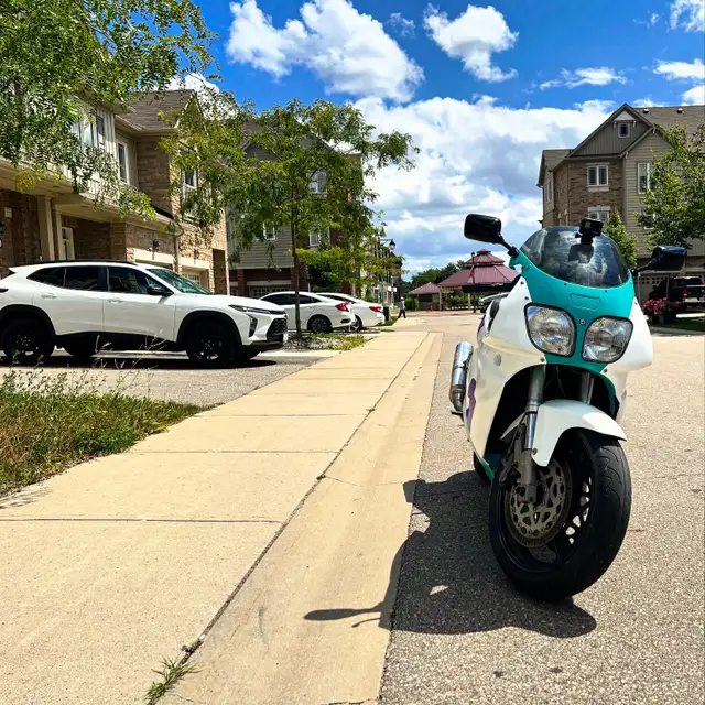 1997 Yamaha YZF750R in Sport Bikes in Mississauga / Peel Region - Image 2