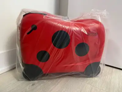 Samsonite Dream Rider Ride-On Suitcase, View more
