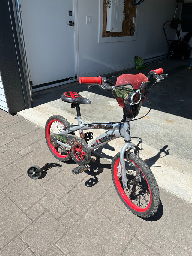Kids Bike (Avengers) with support wheels and brakes in Kids in City of Halifax