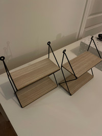 4 mini wooden shelves