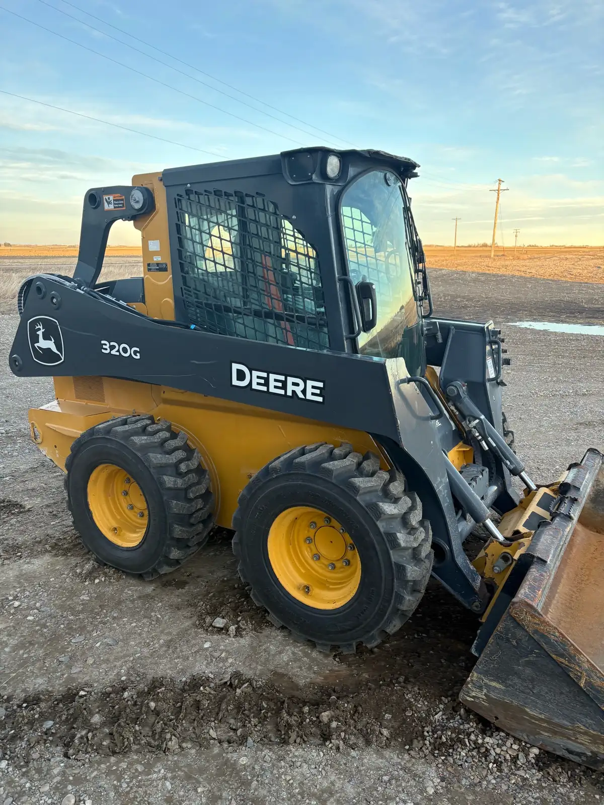 2023 John Deere 320G